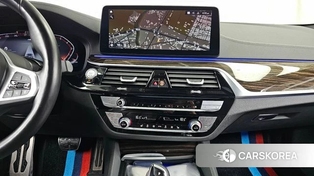 BMW 5 Series (G30) 2022 Белый из Кореи, фото 5