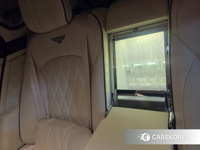 Bentley Mulshan 2019 Светло-серебряный цвет из Кореи, фото 5