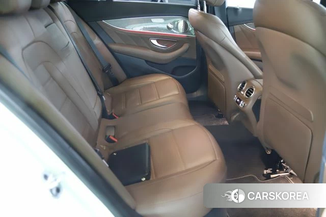 Mercedes-Benz E-Class W213 2021 Белый из Кореи, фото 5