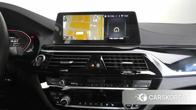 BMW 5 Series (G30) 2020 Белый из Кореи, фото 5