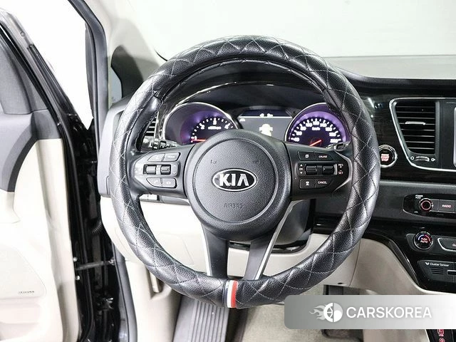Kia The New Carnival 2018 Черный из Кореи, фото 5