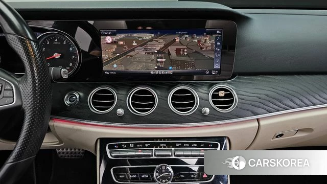 Mercedes-Benz E-Class W213 2018 Синий из Кореи, фото 5
