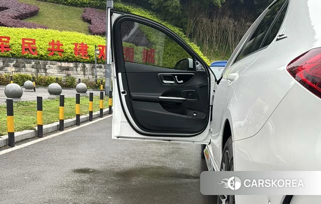 Mercedes-Benz C-class 2023 Белый из Китая, фото 5