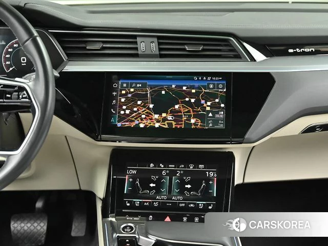 Audi Q8 e-Tron (GE) 2024 Белый из Кореи, фото 5