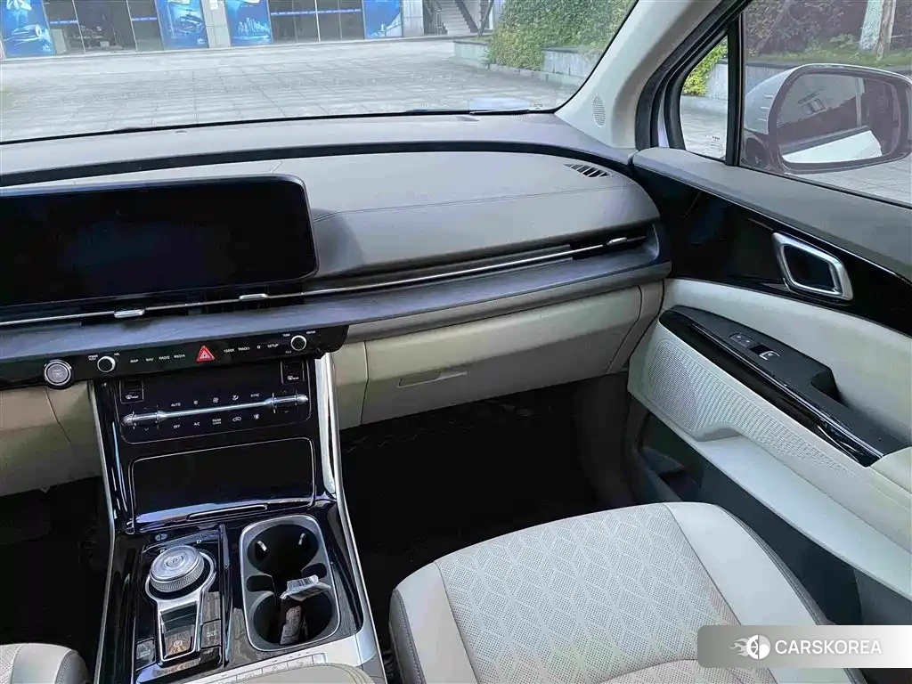 Kia Carnival 2023 Белый из Китая, фото 5