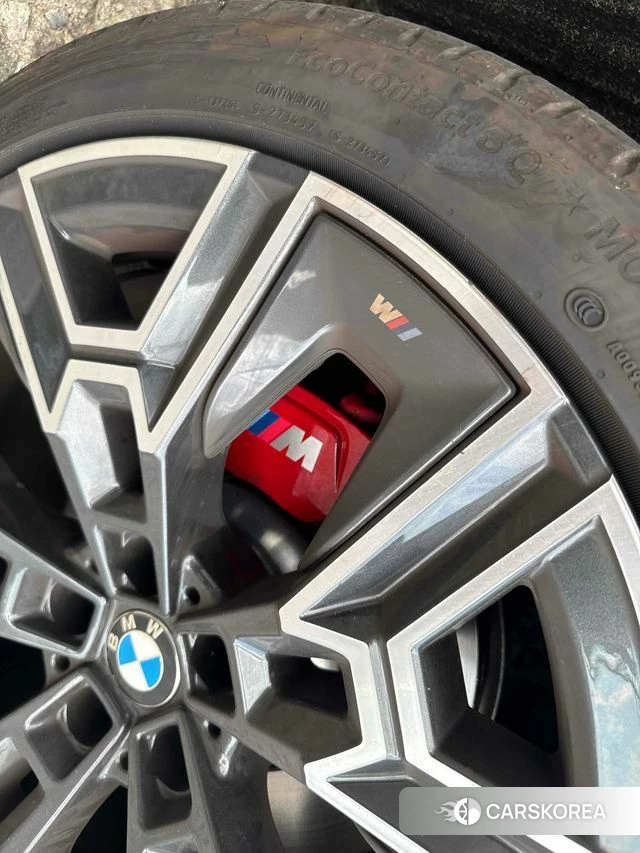 BMW 5 Series (G60) 2025 Черный из Кореи, фото 5