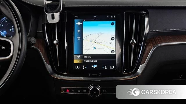 Volvo V60 Cross-Country 2nd Generation 2021 Белый из Кореи, фото 5