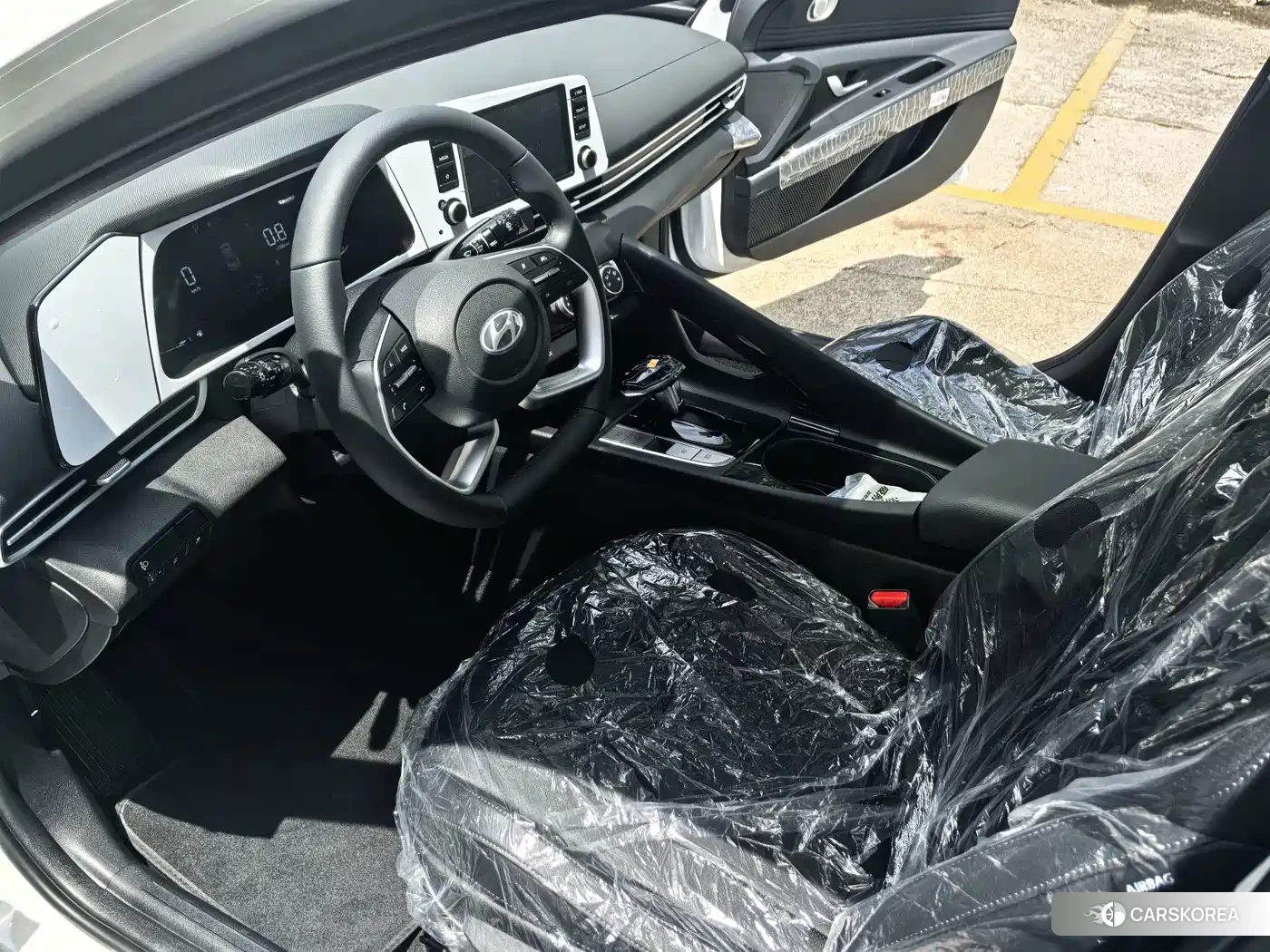 Hyundai Elantra 2026 Белый из Китая, фото 5