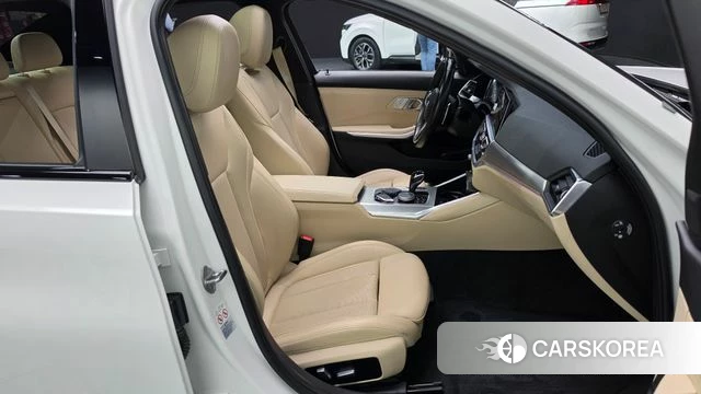 BMW 3 Series (G20) 2021 Белый из Кореи, фото 5