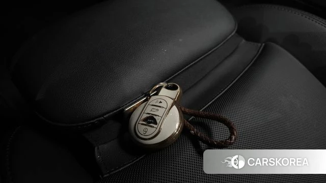 Mini Cooper 2023 Черный из Кореи, фото 5