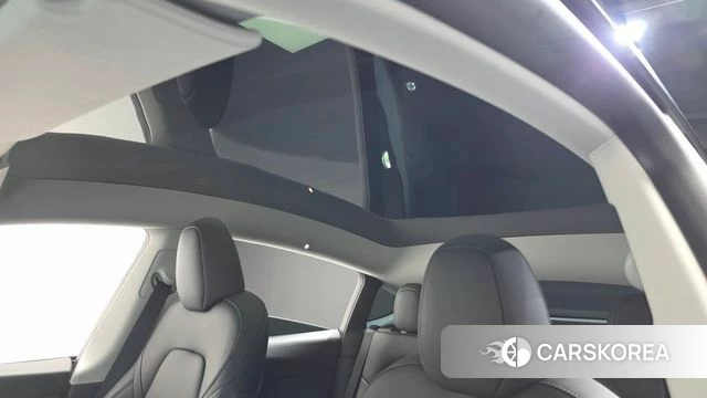 Tesla Model Y 2023 Белый из Кореи, фото 5