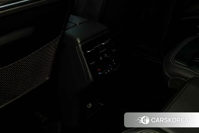 Audi Q6 2024 Черный из Китая, фото 5