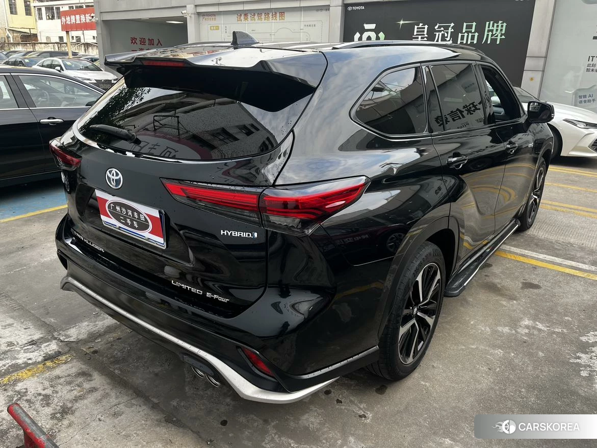 Toyota Crown 2021 Черный из Китая, фото 5