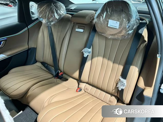 Mercedes-Benz E-Class 2026 Черный из Китая, фото 5