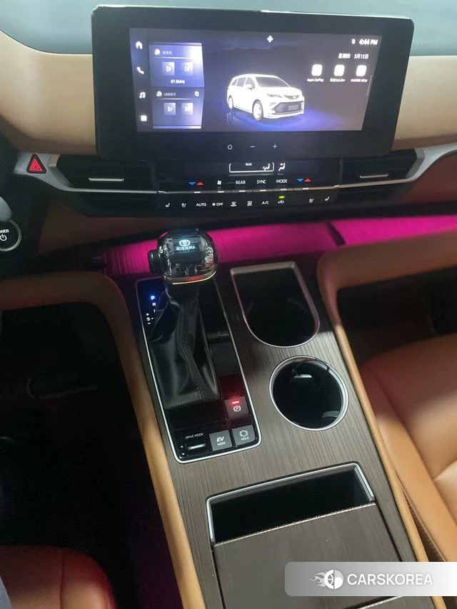 Toyota Sienna 2025 Черный из Китая, фото 5