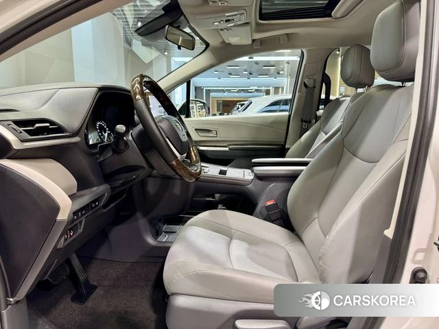 Toyota Granvia 2025 Белый из Китая, фото 5