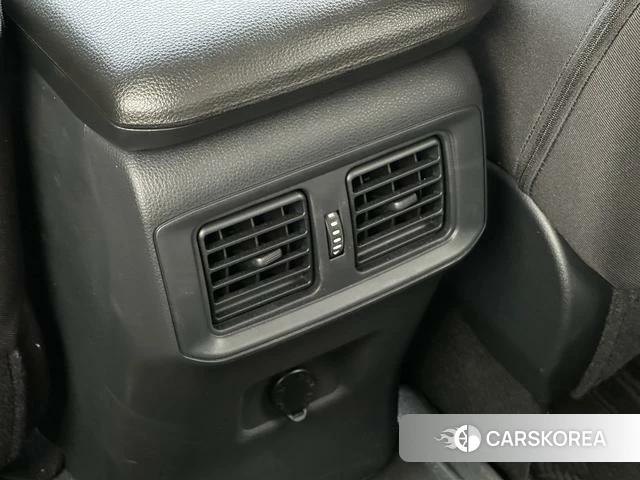Toyota RAV4 2025 Черный из Китая, фото 5