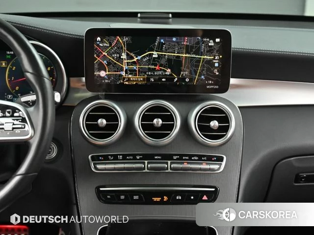 Mercedes-Benz GLC-Class X253 2021 Белый из Кореи, фото 5