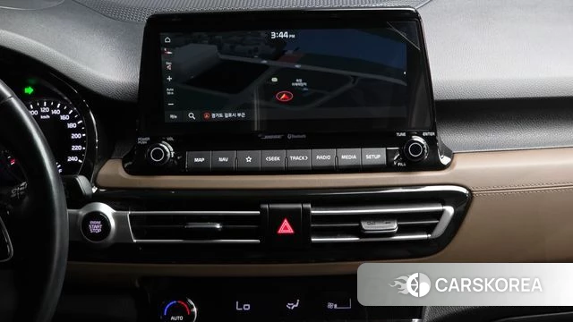 Kia Seltos 2022 Белый из Кореи, фото 5