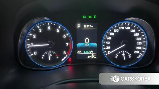 Hyundai The New Kona 2022 Светло-серебряный цвет из Кореи, фото 5