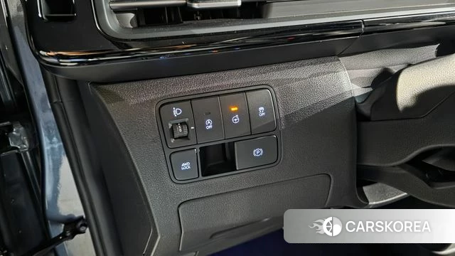 Hyundai Staria 2023 Серый из Кореи, фото 5