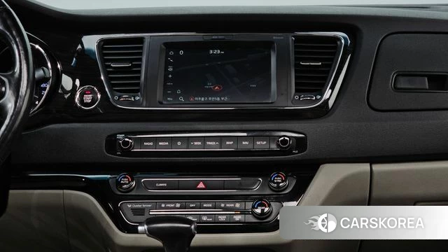 Kia The New Carnival 2019 Белый из Кореи, фото 5