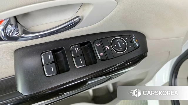 Kia The New Carnival 2019 Белый из Кореи, фото 5