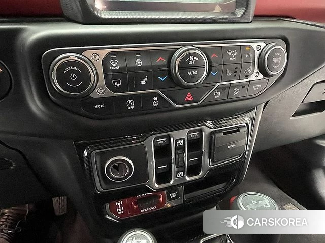 Jeep Wrangler (JL) 2018 Серебристо-серый из Кореи, фото 5