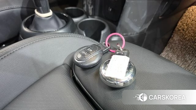 Mini Cooper D 2019 Жемчужный цвет из Кореи, фото 5