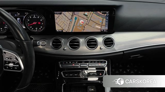 Mercedes-Benz E-Class W213 2018 Белый из Кореи, фото 5
