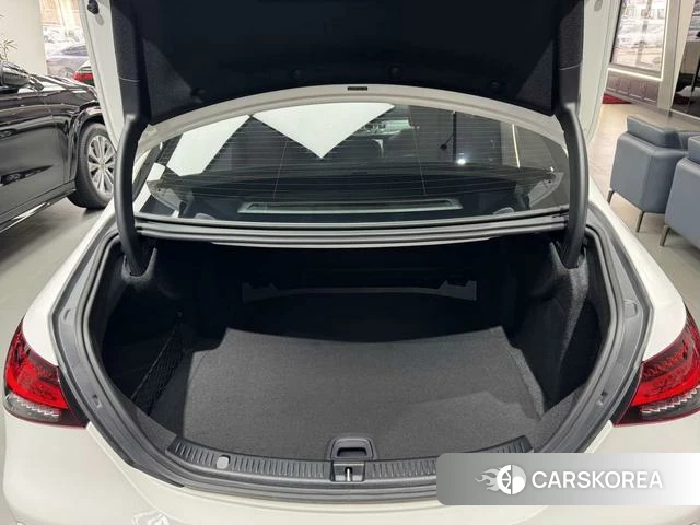 Mercedes-Benz E-Class 2022 Белый из Китая, фото 5