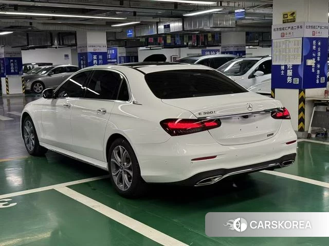 Mercedes-Benz E-Class 2021 Белый из Китая, фото 5