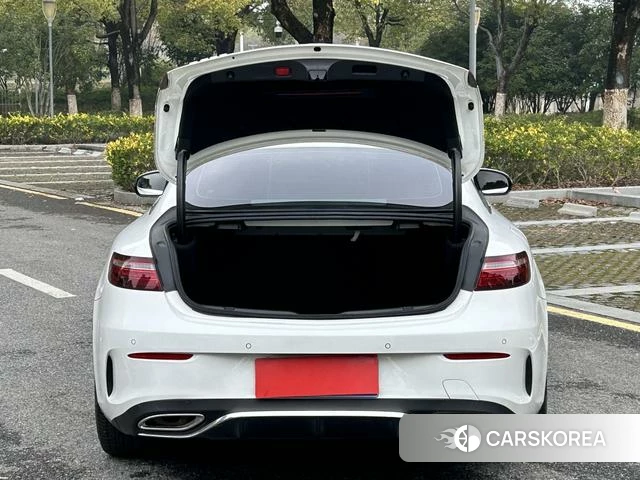 Mercedes-Benz E-Class 2021 Белый из Китая, фото 5