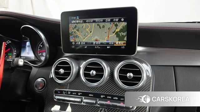 Mercedes-Benz C-Class W205 2018 Белый из Кореи, фото 5