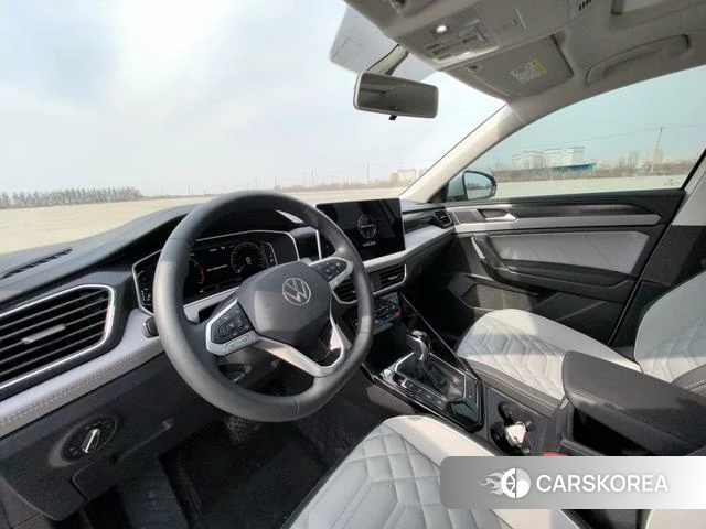 Volkswagen Tayron 2025 Белый из Китая, фото 5