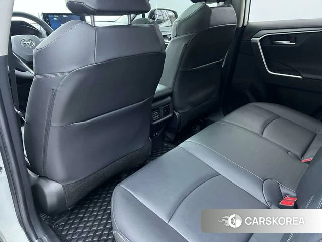 Toyota RAV4 2021 Белый из Китая, фото 5