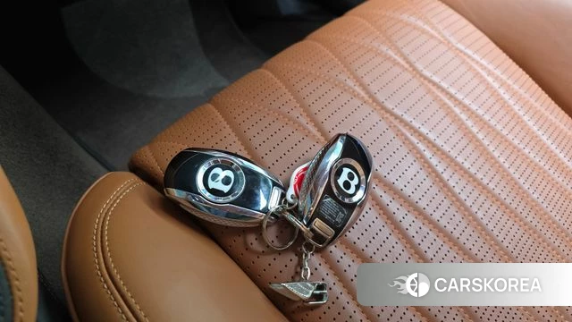 Bentley Flying Spur 3rd Generation 2021 Синий из Кореи, фото 5