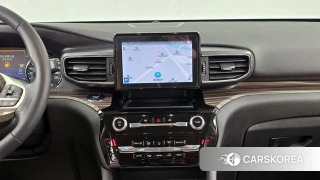 Ford Explorer 6th Generation 2022 Белый из Кореи, фото 5