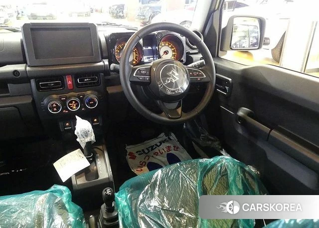 Suzuki Jimny 2026 Жемчужный двухцветный из Кореи, фото 5