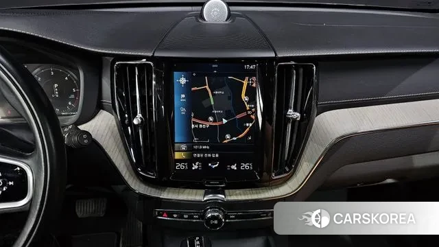 Volvo XC60 second Generation 2018 Черный из Кореи, фото 5