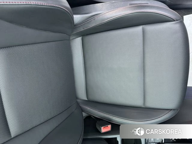 Skoda Karoq 2023 Белый из Китая, фото 5