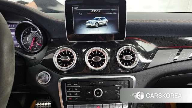 Mercedes-Benz GLA-Class X156 2018 Белый из Кореи, фото 6