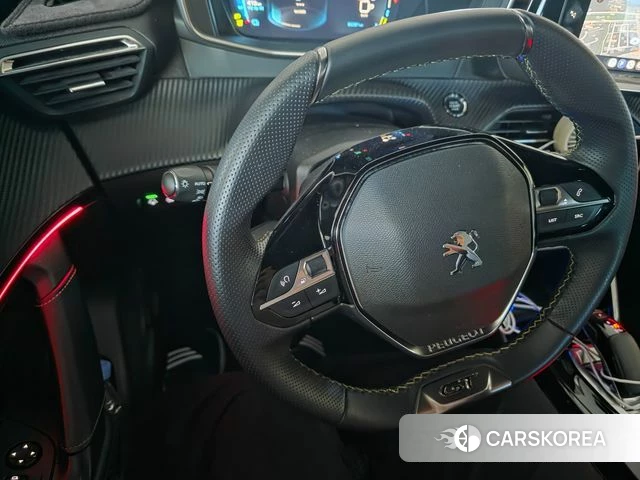 Peugeot e-2008 second generation 2021 Белый из Кореи, фото 5