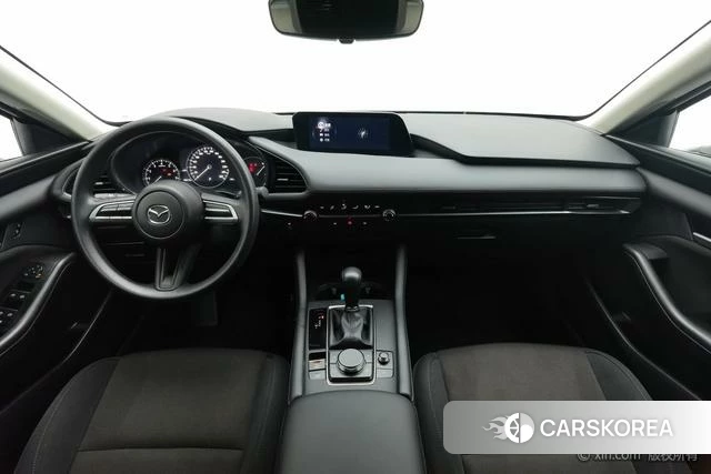 Mazda 3 2024 Белый из Китая, фото 5