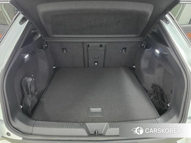 Volkswagen ID.4 2023 Белый из Кореи, фото 5