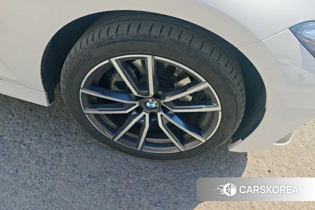 BMW 3 series 2023 Белый из Китая, фото 5