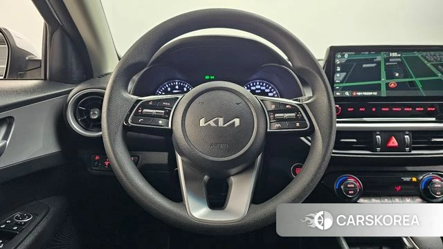 Kia The New K3 2nd generation 2023 Белый из Кореи, фото 5