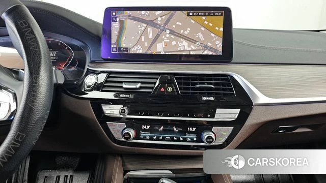 BMW 5 Series (G30) 2020 Белый из Кореи, фото 5