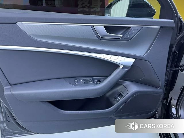 Audi A6 2023 Черный из Китая, фото 5