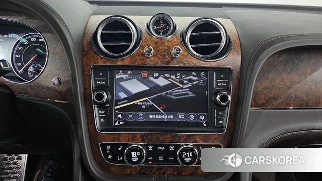 Bentley Bentayga 2018 Жемчужный цвет из Кореи, фото 5